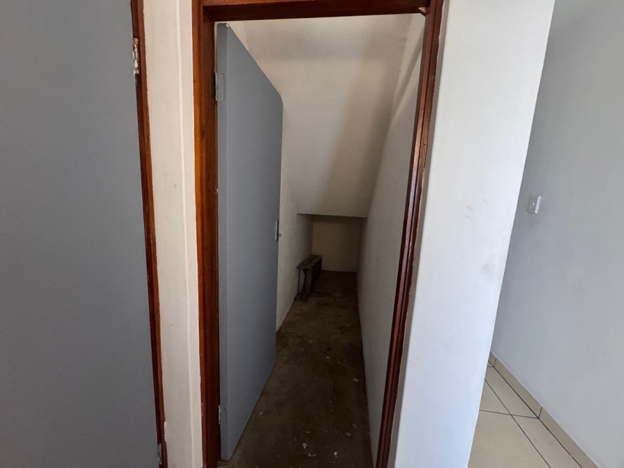 To Let 1 Bedroom Property for Rent in Strand North Western Cape